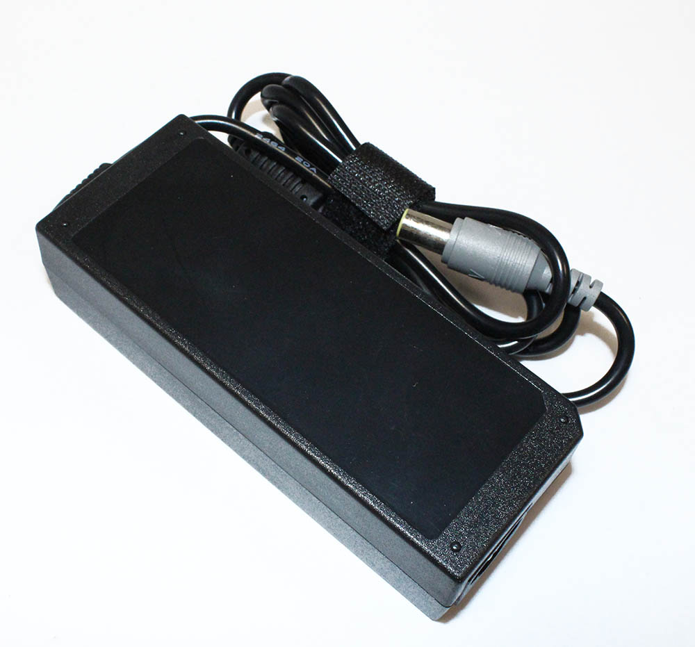 Блок питания импульсный 20V 4,5A  90W шт.1,4*7,9мм (внутри 'pin') корпус под шнур 3pin